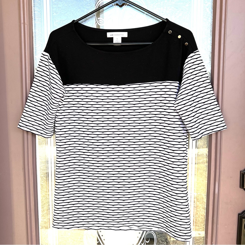 Liz Claiborne Black & White Top